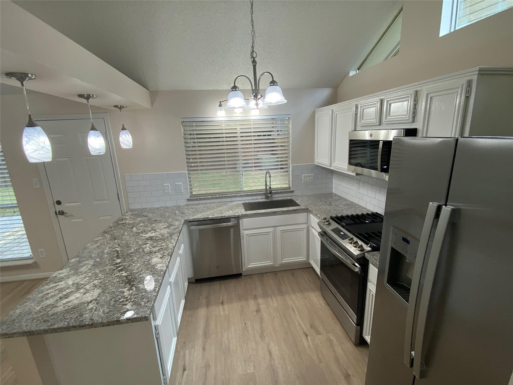 33 N Rain Forest Court - Photo 5