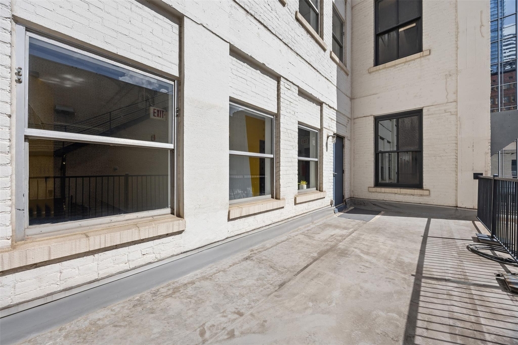 705 Main Street - Photo 14