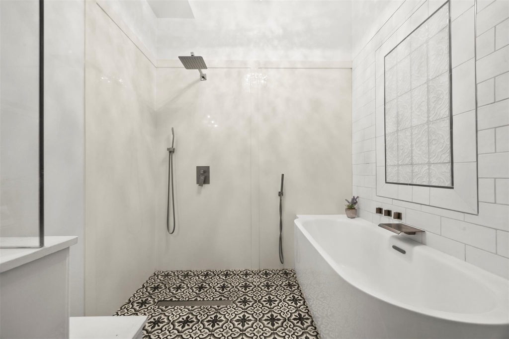 705 Main Street - Photo 11