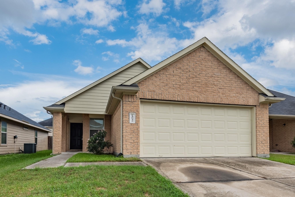 14942 Hidalgo Valley Lane - Photo 0