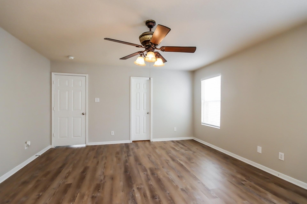 16941 Wren Hill Street - Photo 8