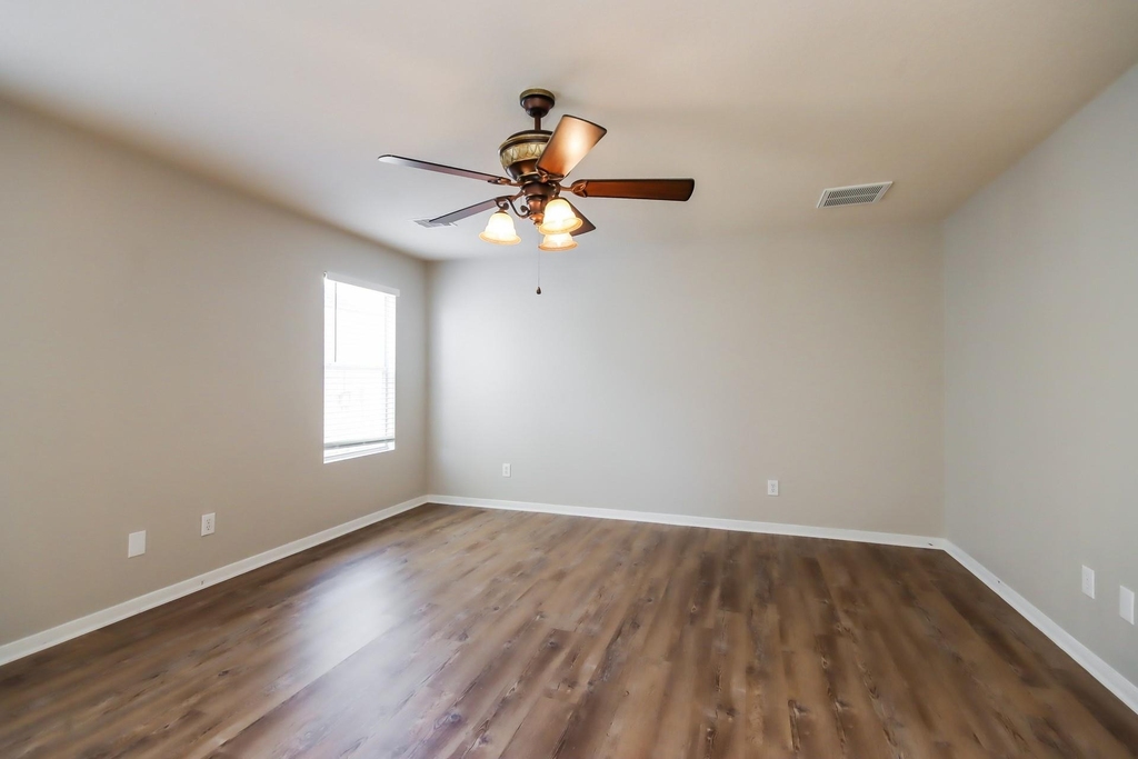 16941 Wren Hill Street - Photo 7