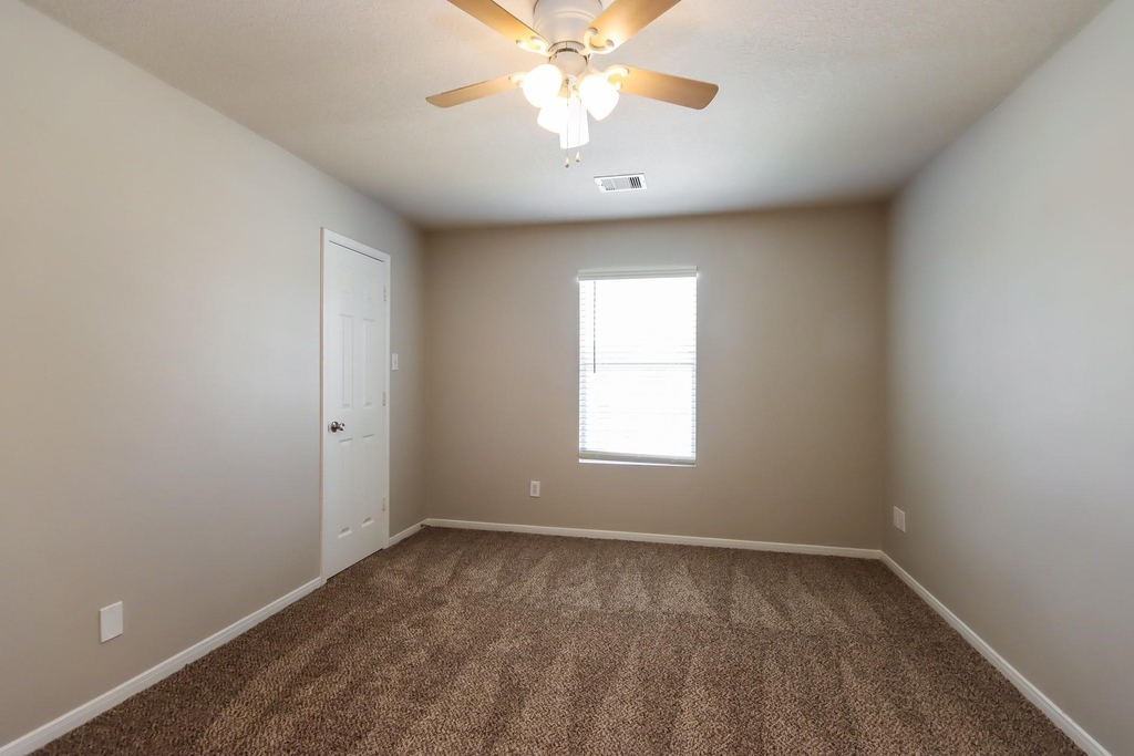 16941 Wren Hill Street - Photo 9