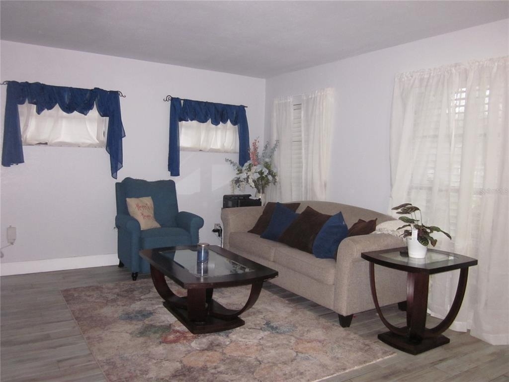 4902 Country Aire Lane - Photo 2