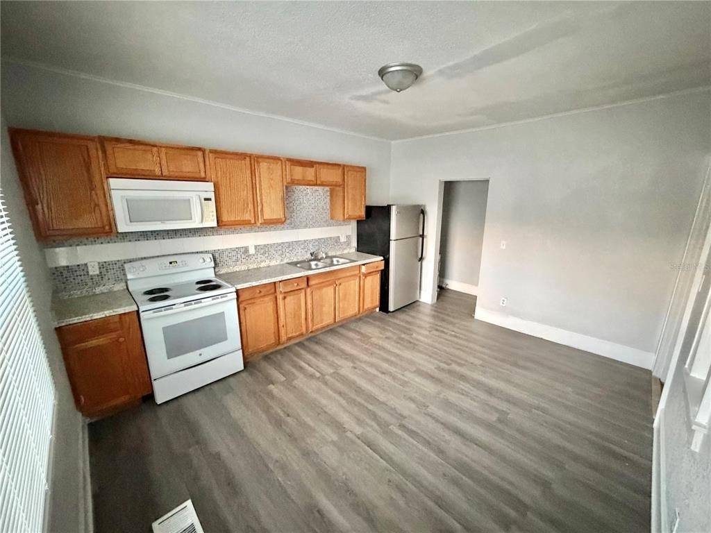 4700 10th Avenue S - Photo 12