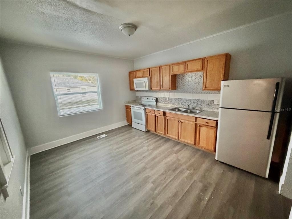 4700 10th Avenue S - Photo 10