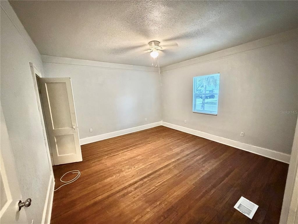 4700 10th Avenue S - Photo 2