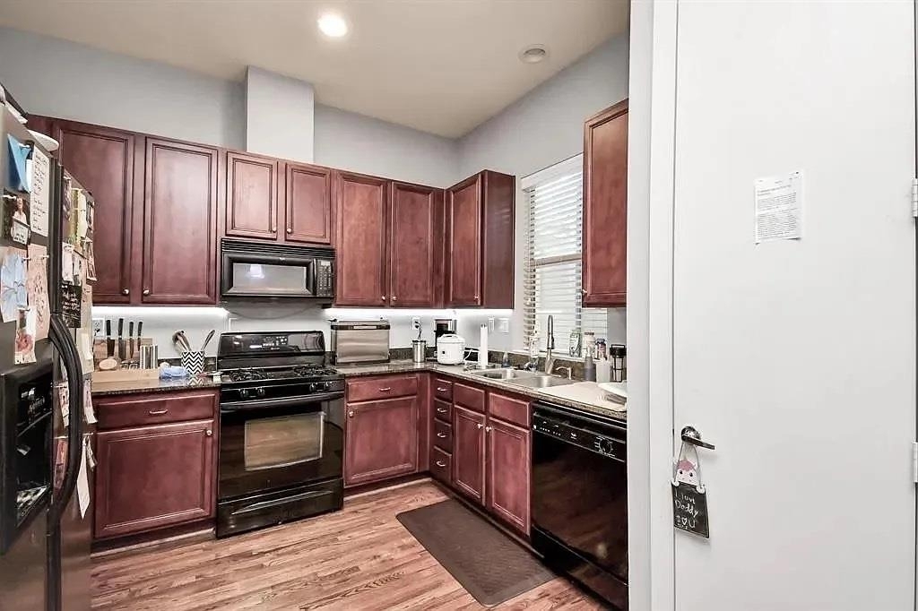 4422 Center Street - Photo 3