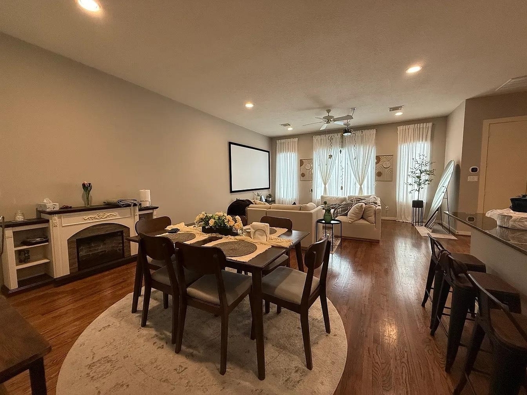 4422 Center Street - Photo 0
