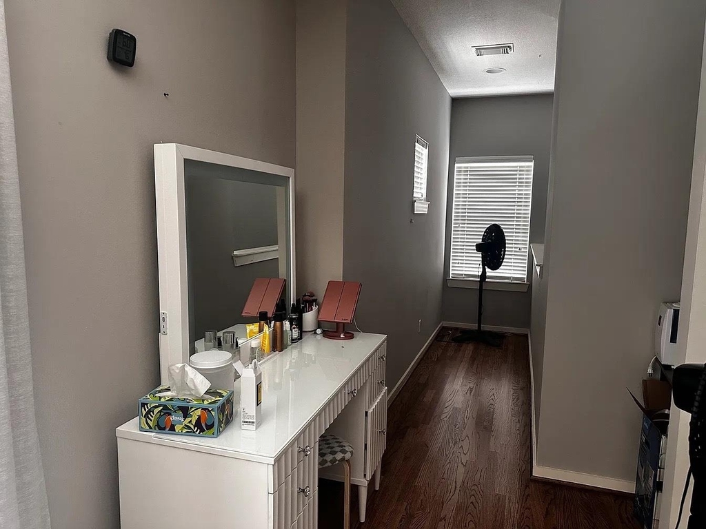 4422 Center Street - Photo 9