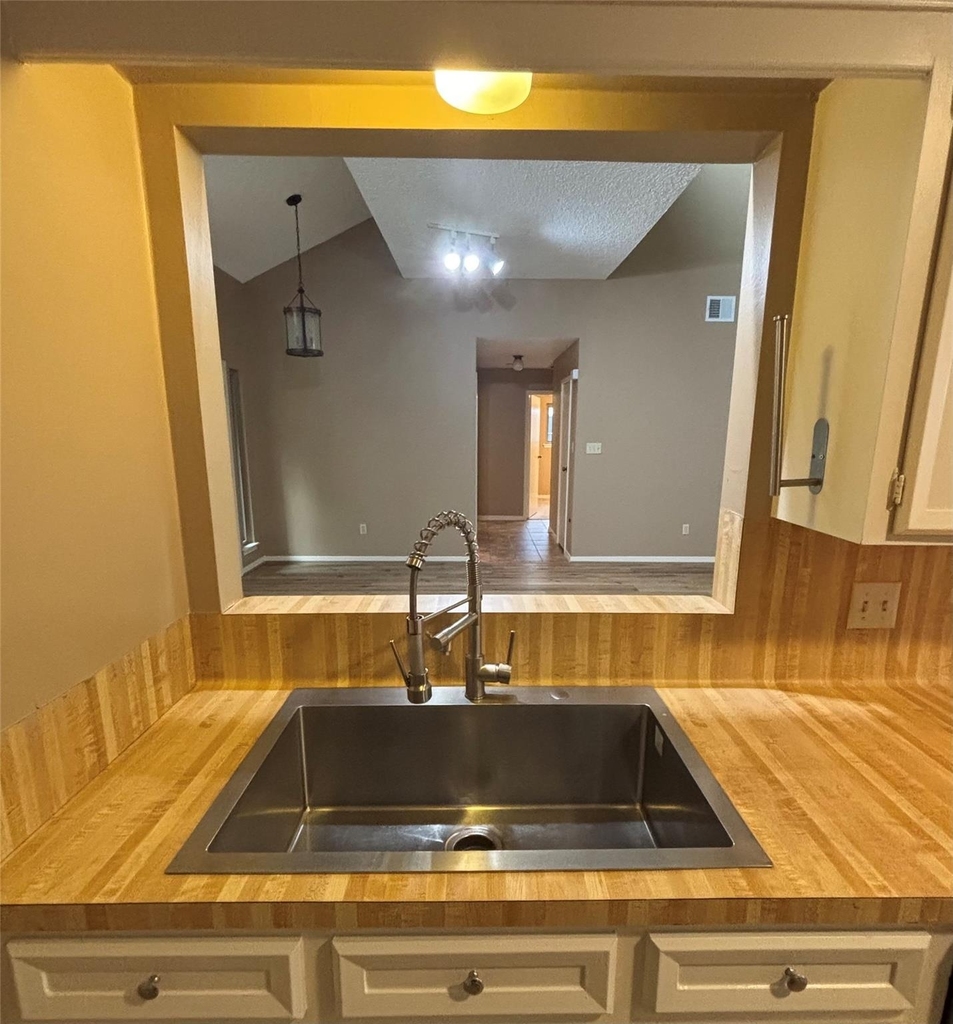 15702 Oxenford Drive - Photo 15