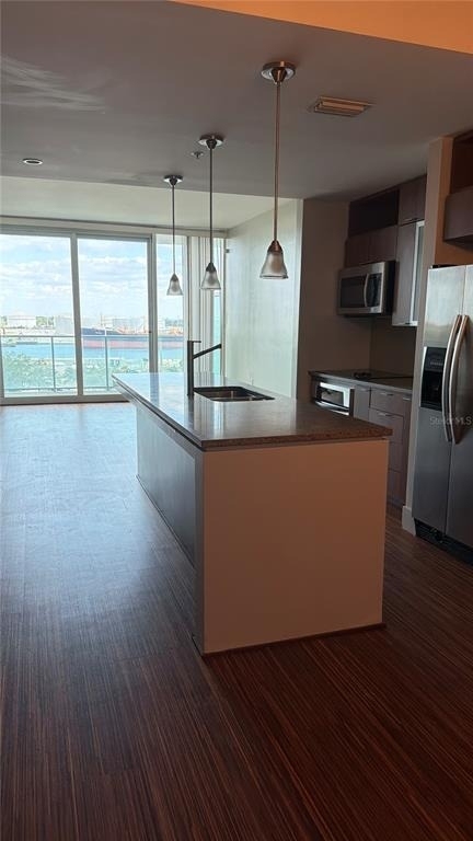912 Channelside Drive - Photo 5