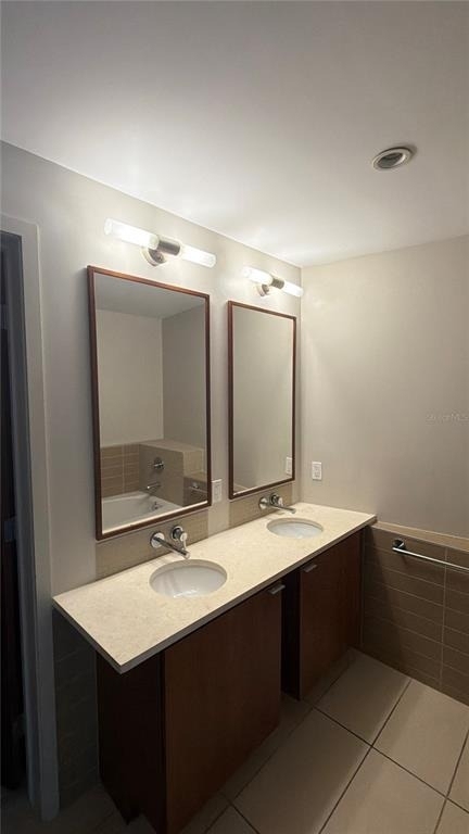 912 Channelside Drive - Photo 4