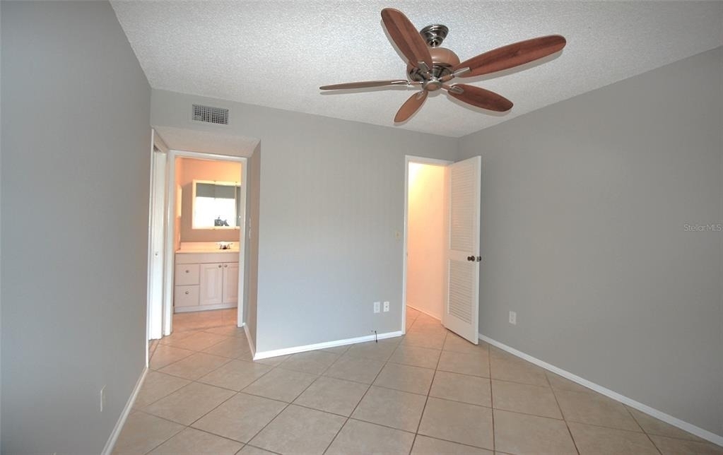 3300 Fox Chase Circle N - Photo 8
