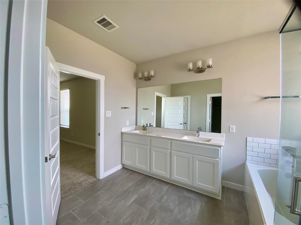 28503 Hannahs Harbor Lane - Photo 10