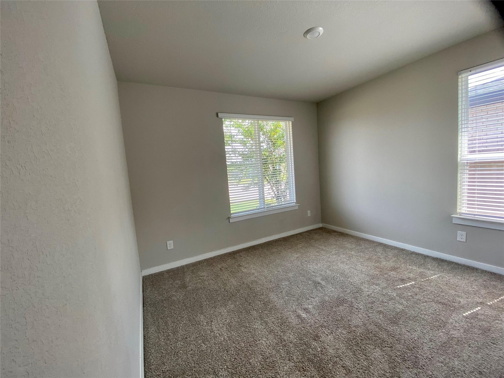 28503 Hannahs Harbor Lane - Photo 14