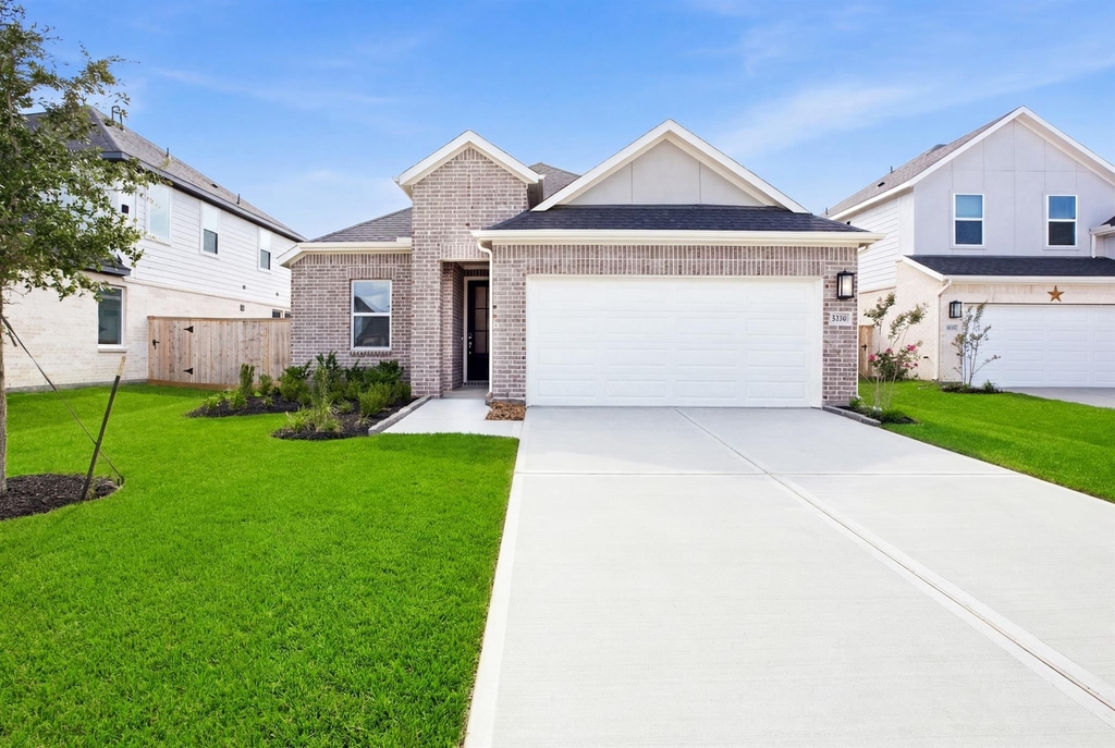 9723 Avalon View Drive - Photo 0