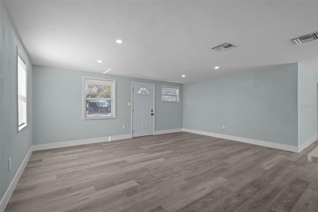 1682 Wilmar Avenue - Photo 2