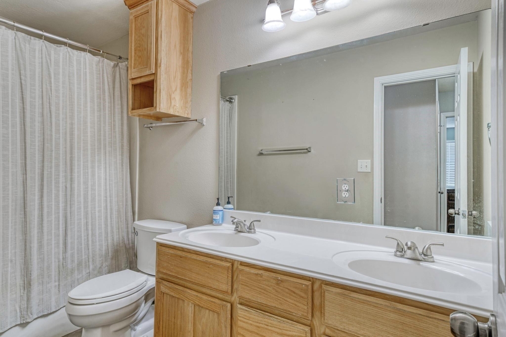 1008 Gardenia Street - Photo 14