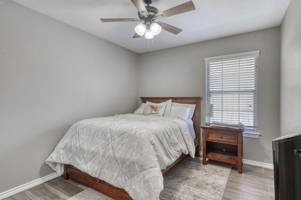 1008 Gardenia Street - Photo 13