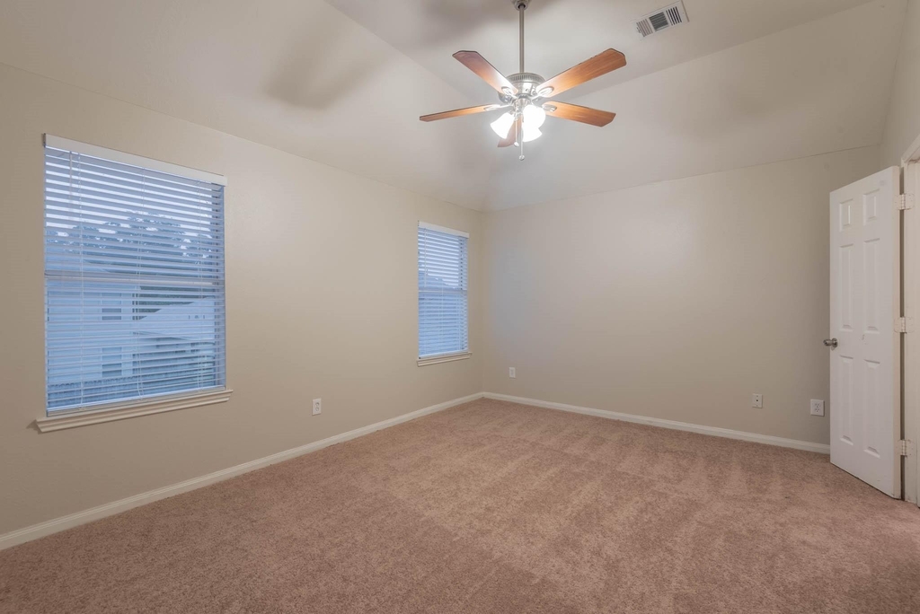 2607 Kiplands Way Drive - Photo 9