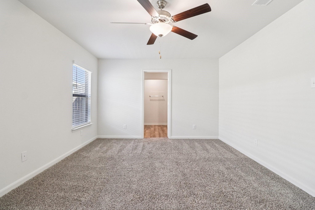 3909 Crown Court - Photo 17