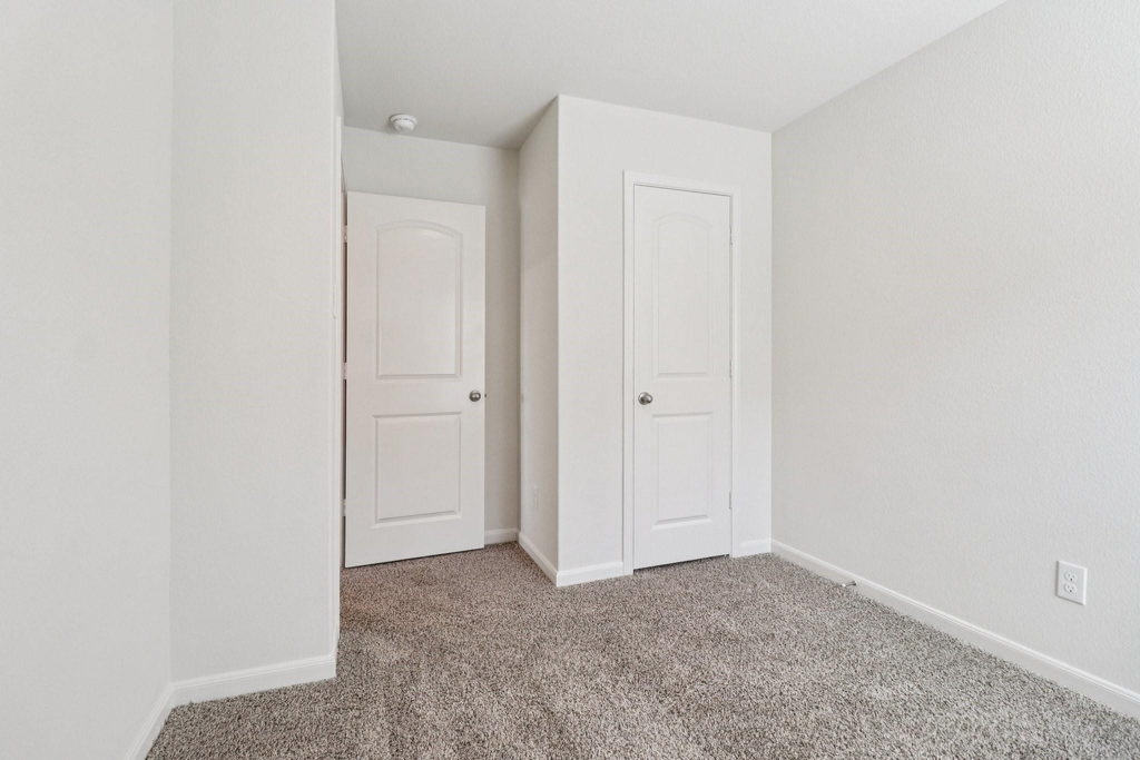3909 Crown Court - Photo 13