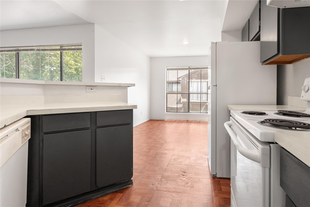 7200 W T C Jester Boulevard - Photo 1
