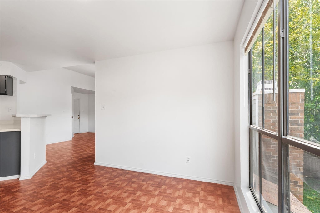 7200 W T C Jester Boulevard - Photo 5