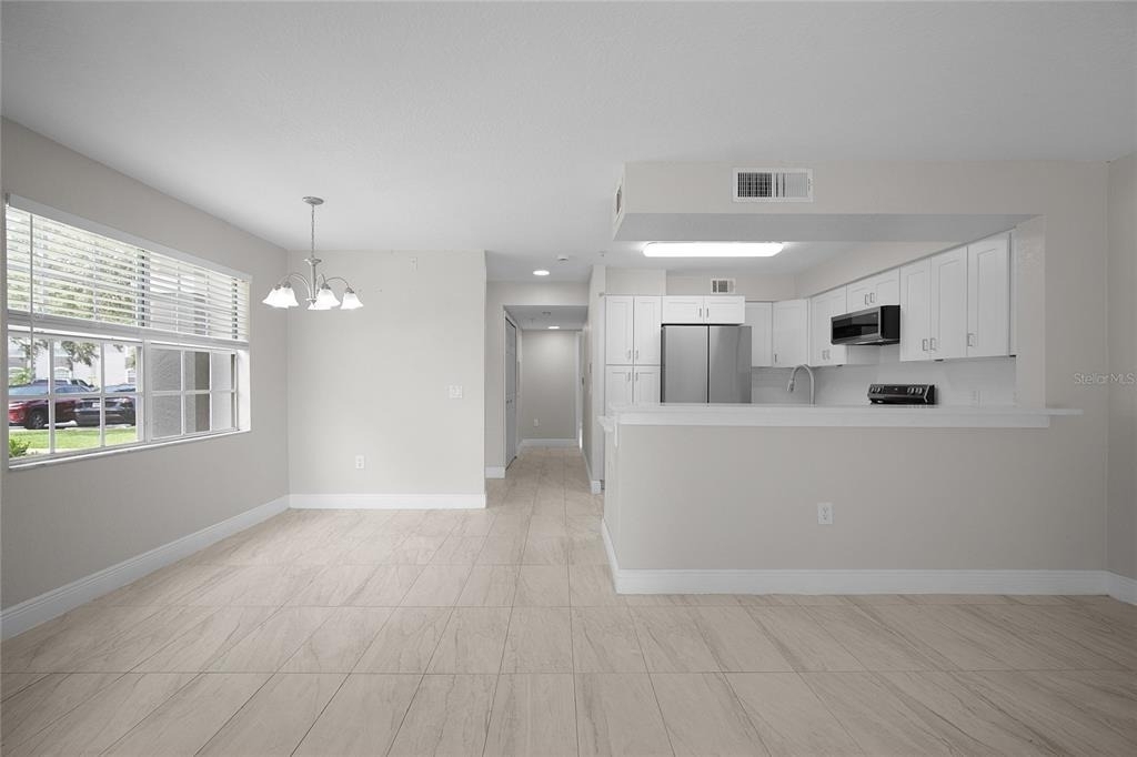 13929 Fairway Island Drive - Photo 11