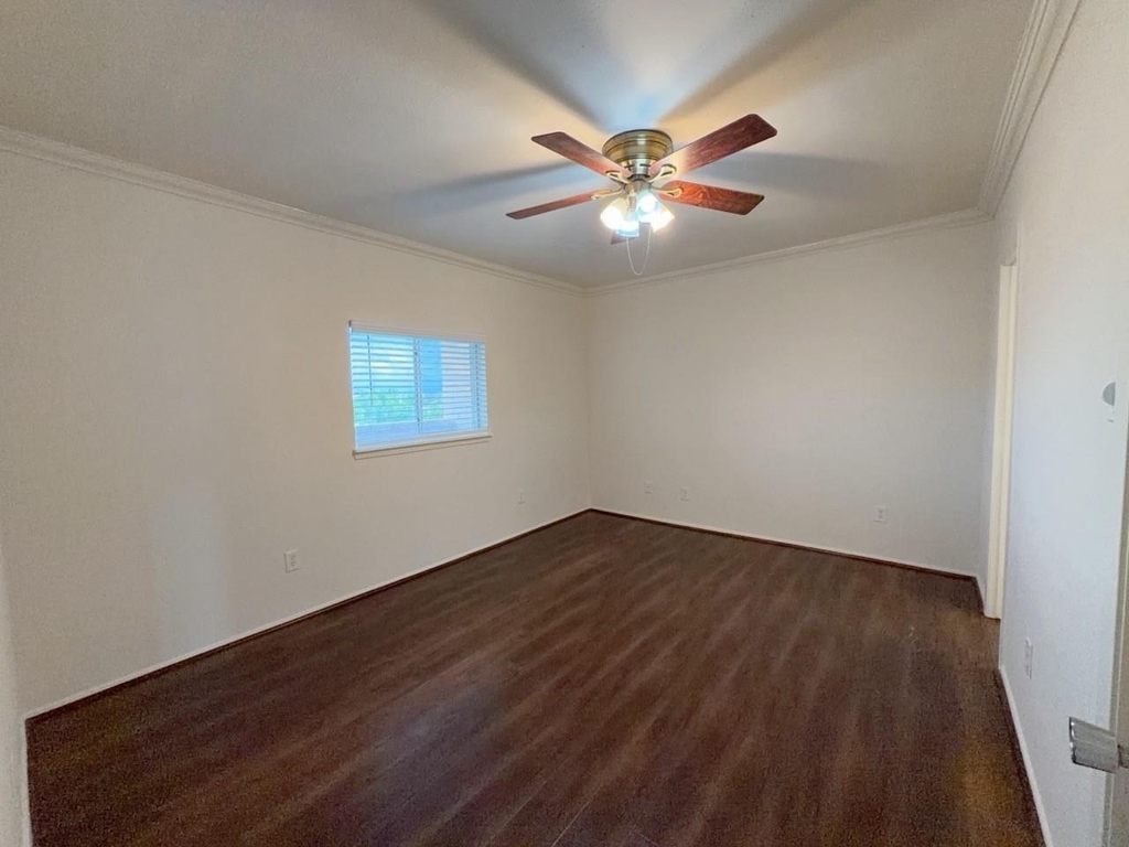 2210 Dorrington Street - Photo 7
