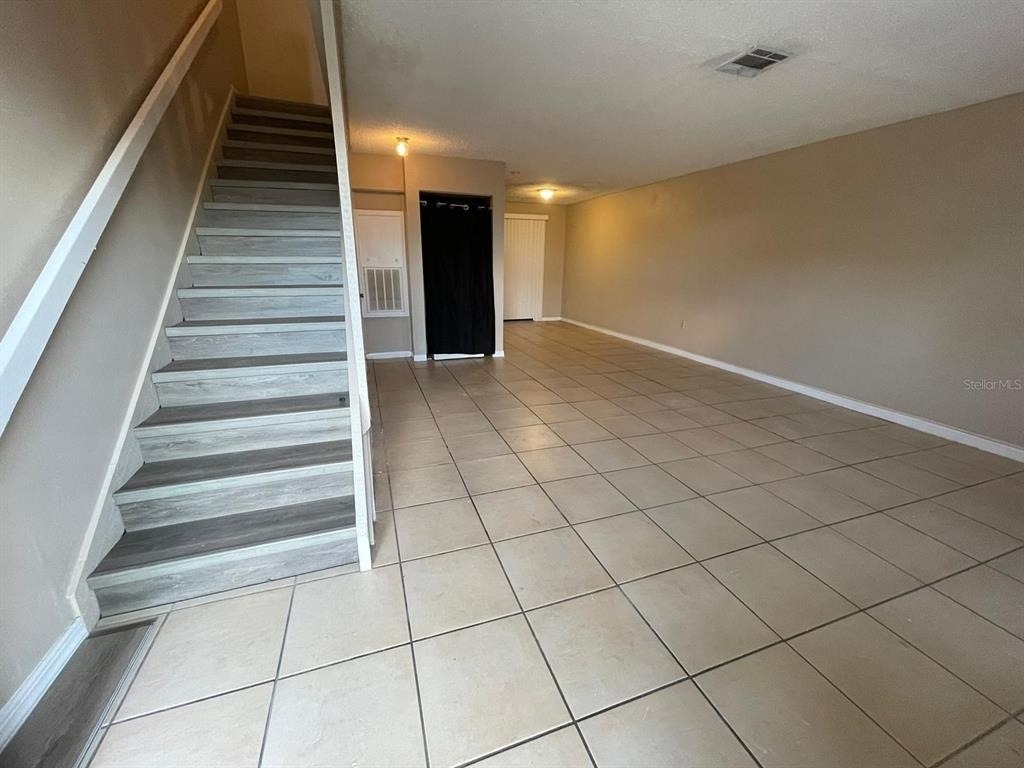 1300 Arlington Lane Ne - Photo 3