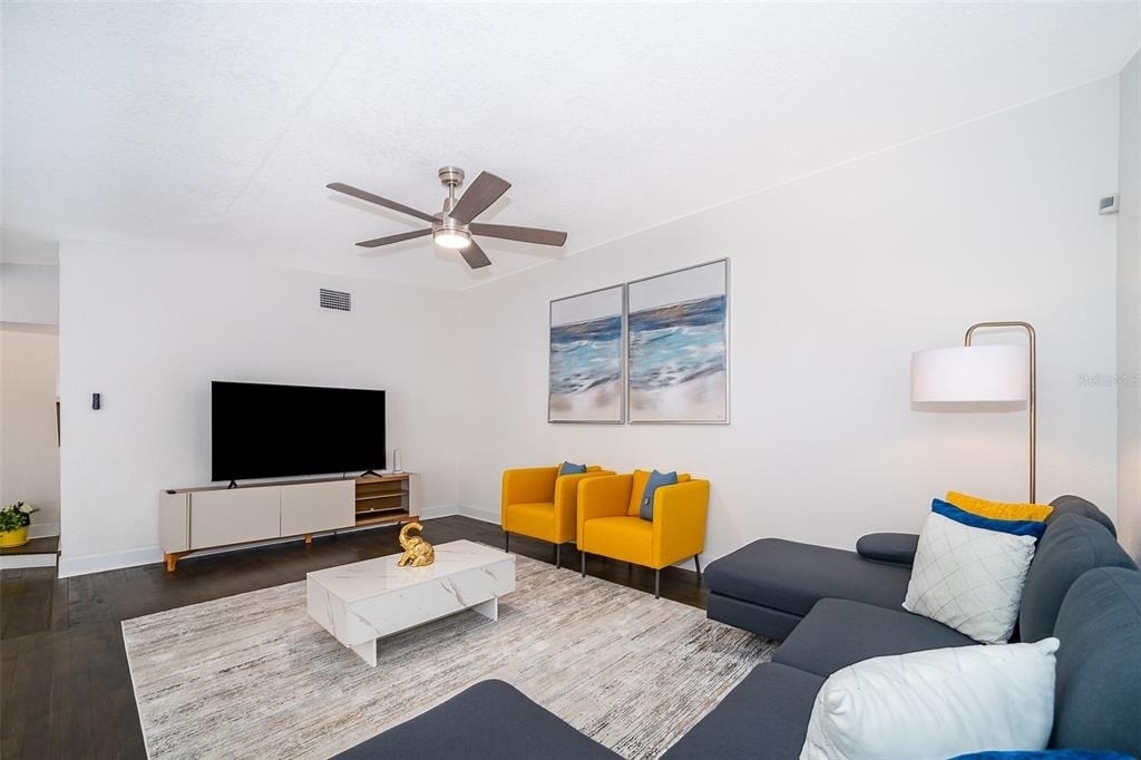 5815 Wolf Road - Photo 7