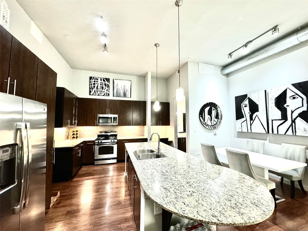 2525 Mccue St Road - Photo 2