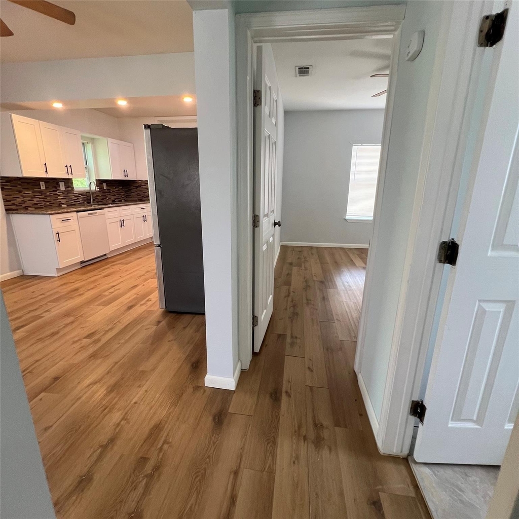 1824 Biovu Drive - Photo 9