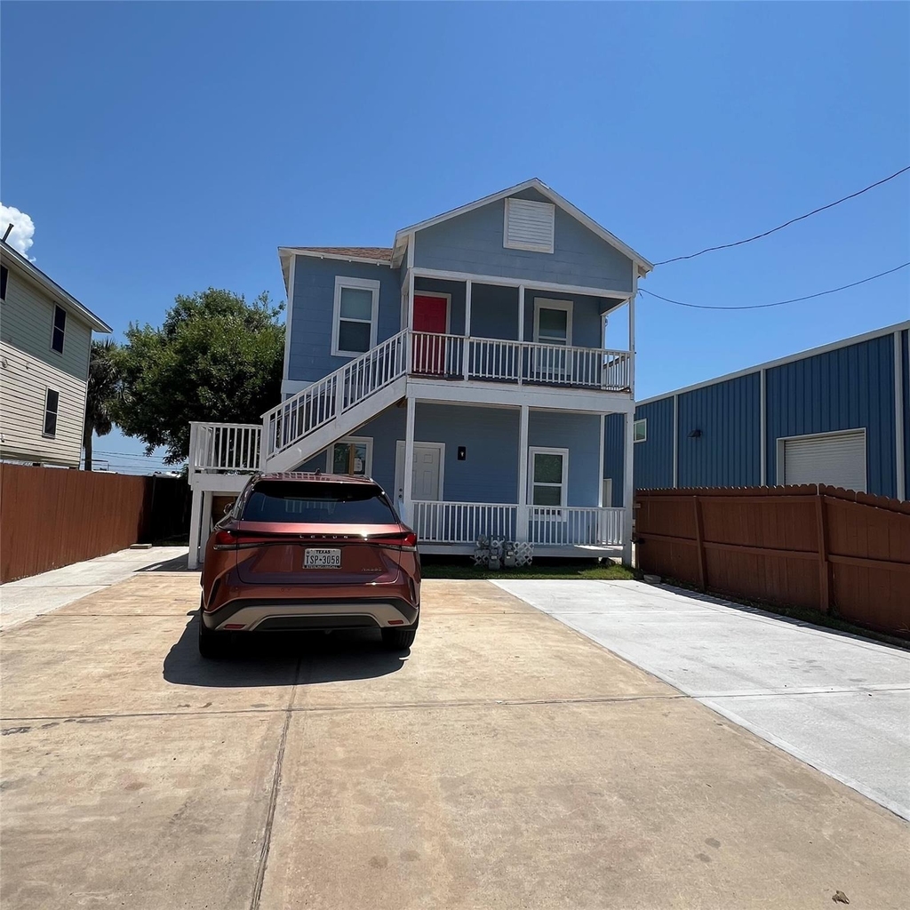 1824 Biovu Drive - Photo 0