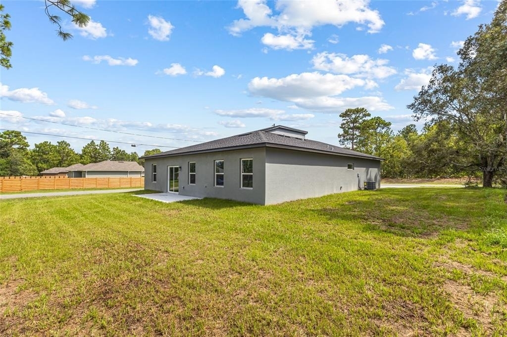 1071 W Hampshire Boulevard - Photo 24