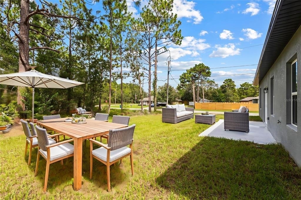 1071 W Hampshire Boulevard - Photo 4