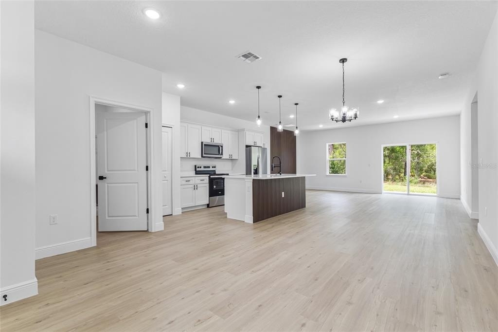 1071 W Hampshire Boulevard - Photo 11