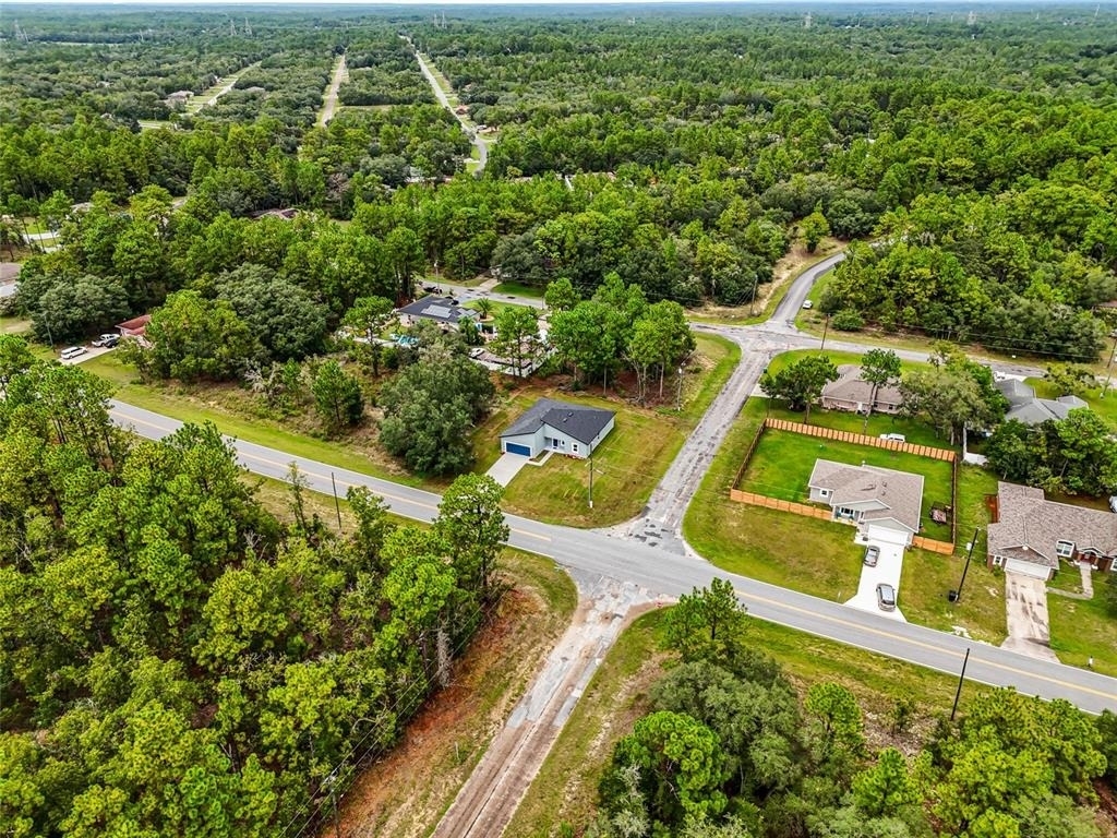 1071 W Hampshire Boulevard - Photo 7