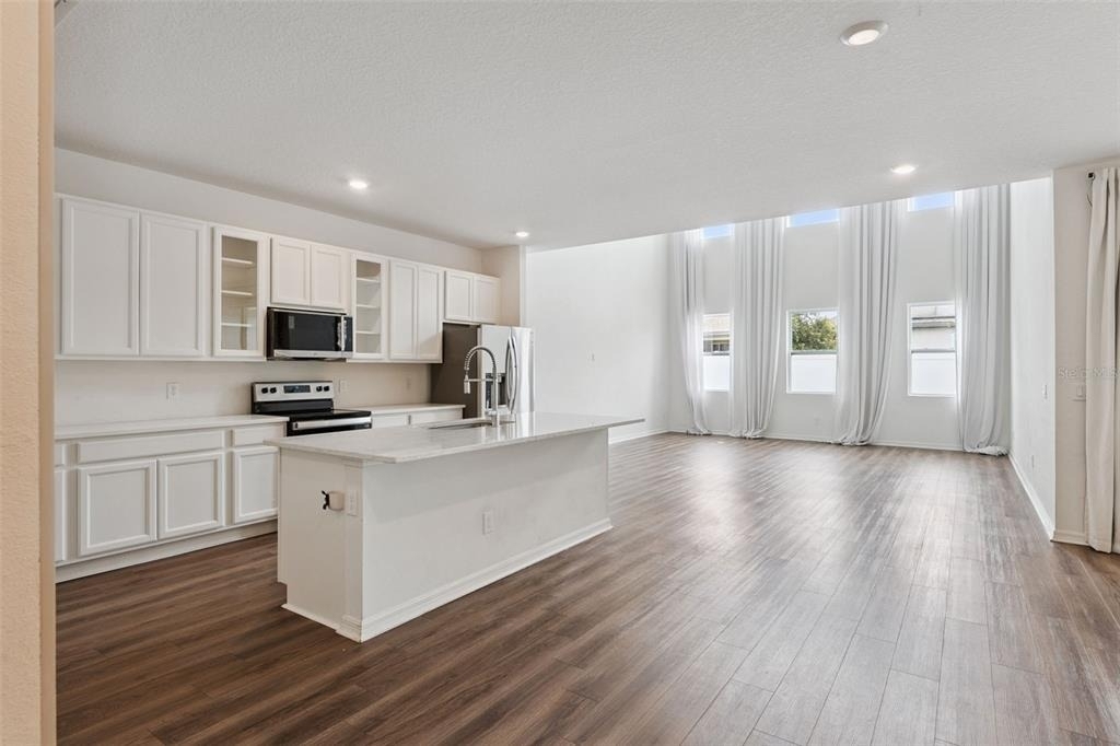 756 Steerview Street - Photo 2