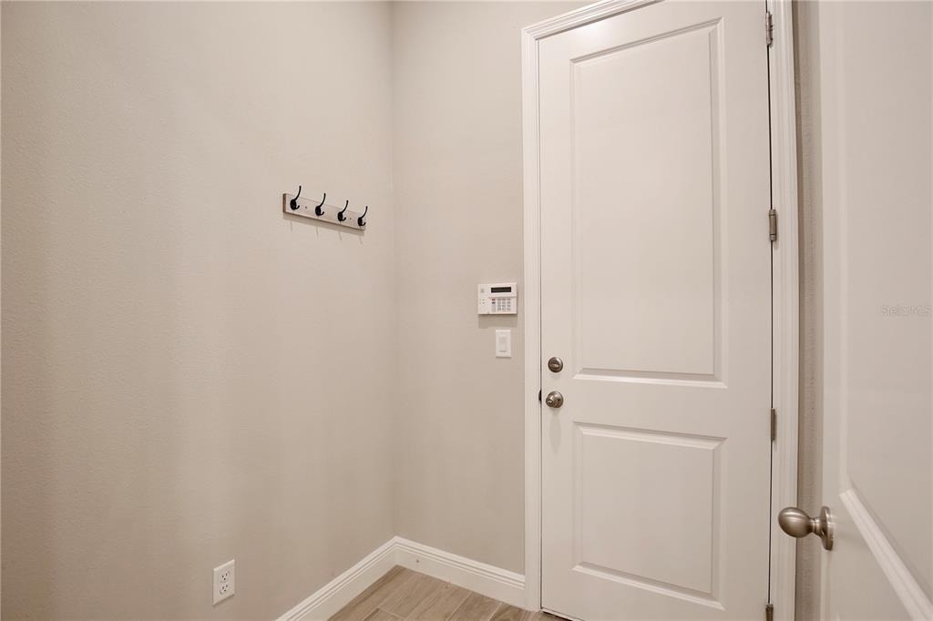 6491 Cyrils Drive - Photo 8