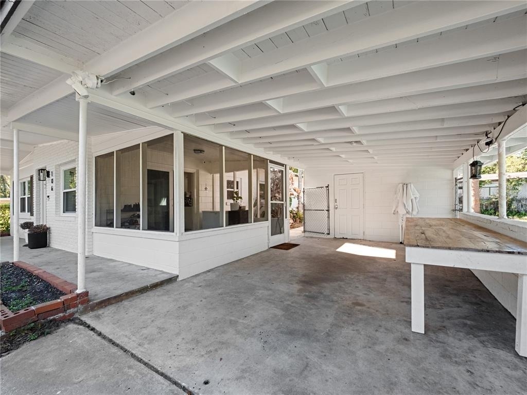 106 E Jinkins Circle - Photo 17