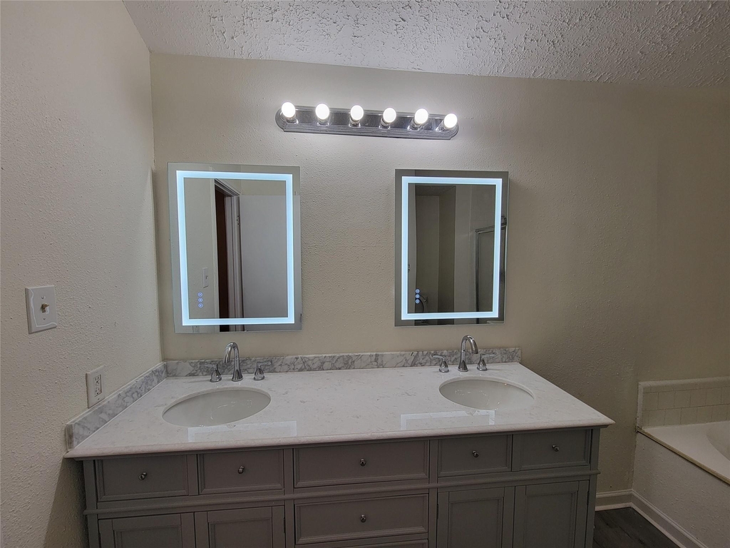 2034 Village Park Drive - Photo 14