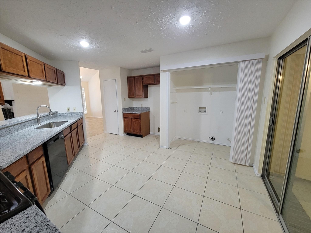 2034 Village Park Drive - Photo 9