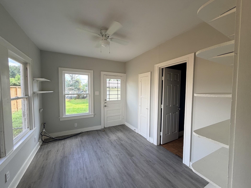 824 Curtin Street - Photo 13