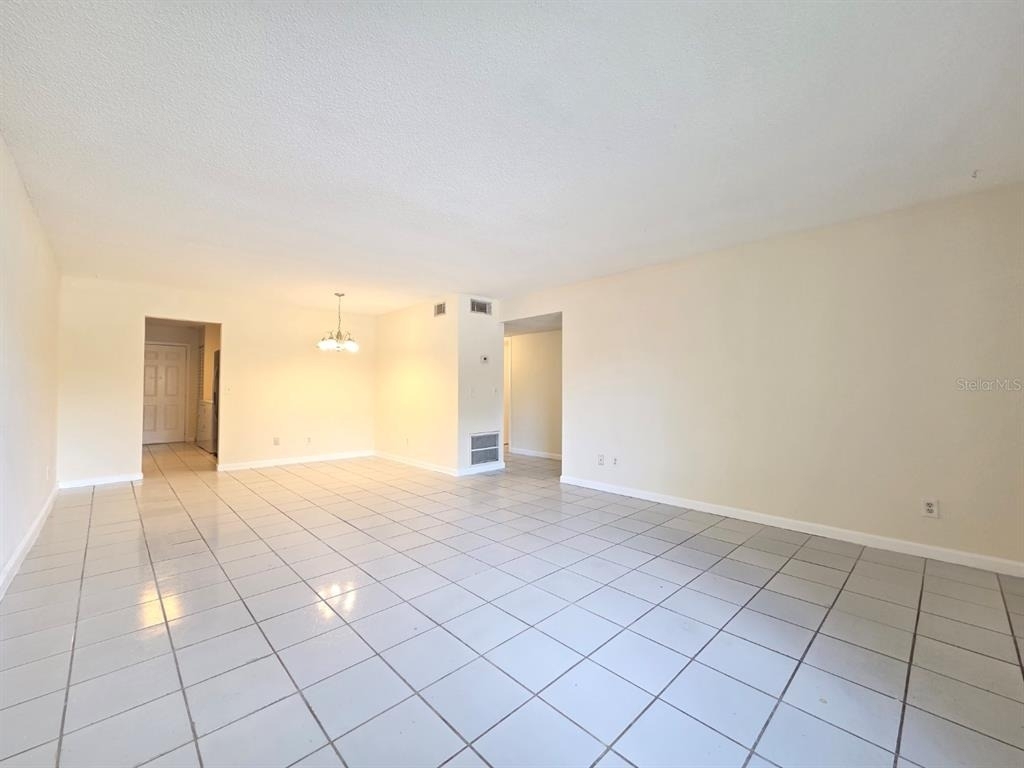 605 Northlake Boulevard - Photo 4