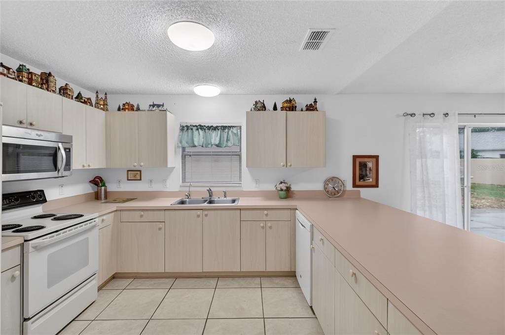 1630 Tampico Place - Photo 18