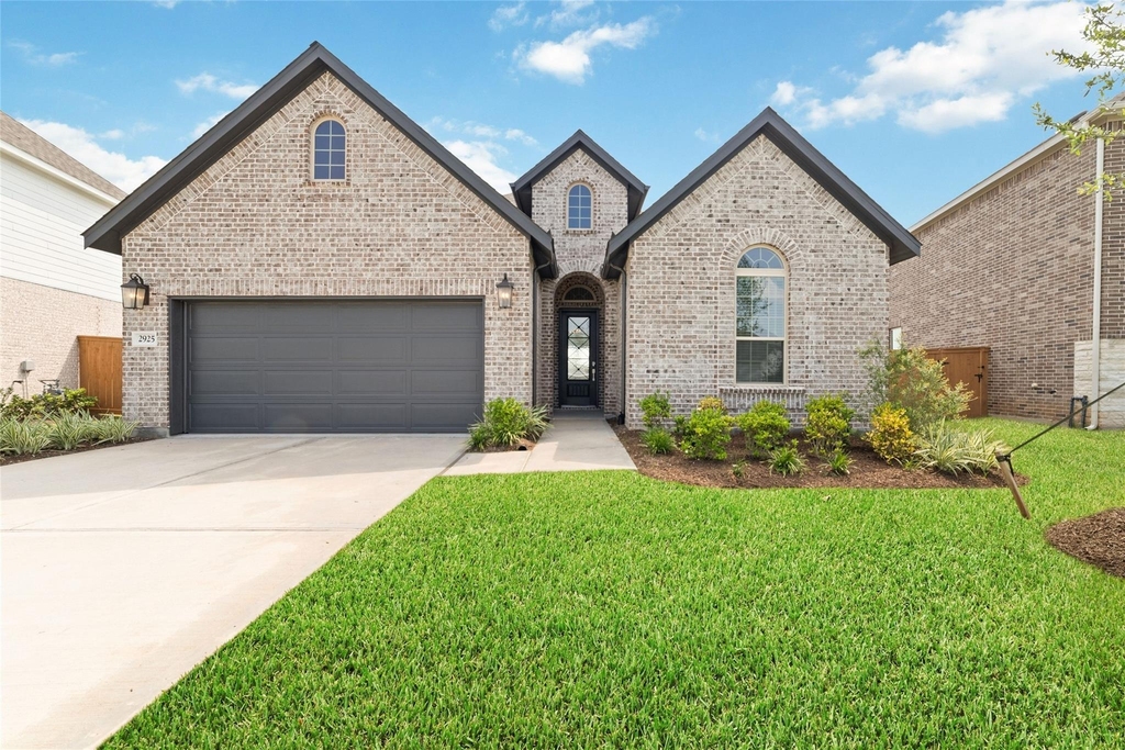2925 Gleason Terrace Lane - Photo 0