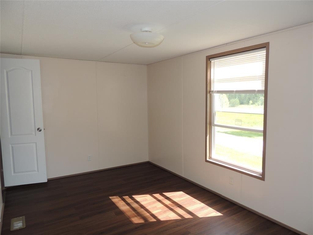 135 Geerts Street - Photo 10